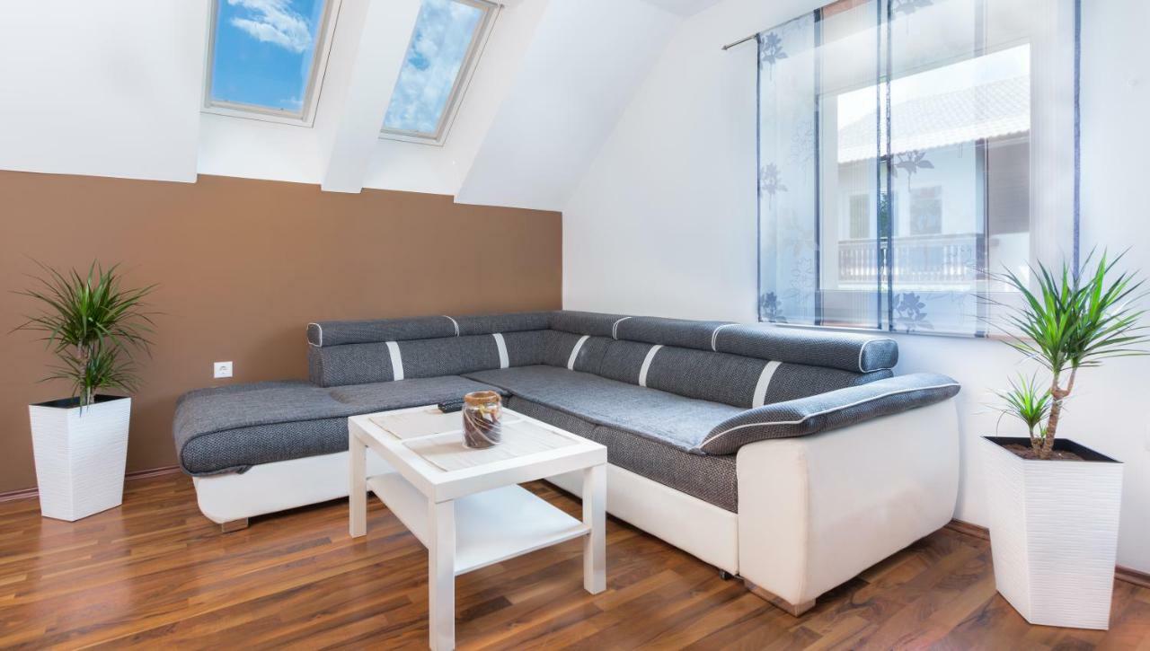 Boomerang Apartment Bled Bagian luar foto